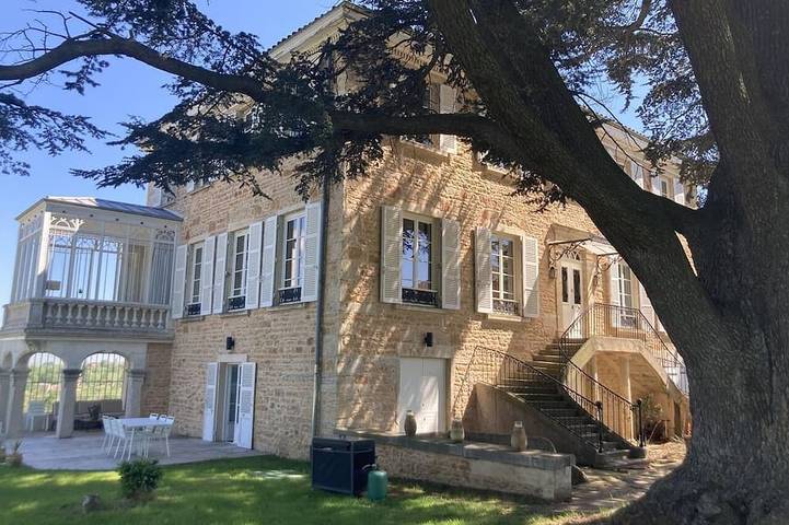 Maison d’hôte pour 26 personnes, avec Jardin et Piscine