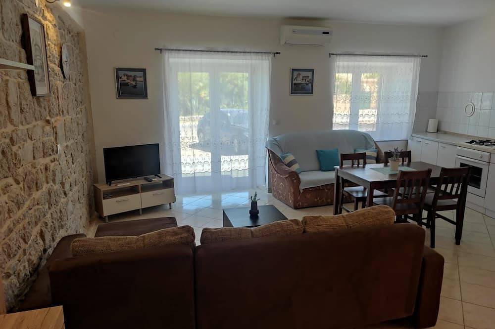 Ganze Wohnung, 1-Zimmer-Ferienwohnung mit Terrasse und Meerblick Kukljica, Ugljan (A-8209-b) in Kukljica, Insel Ugljan