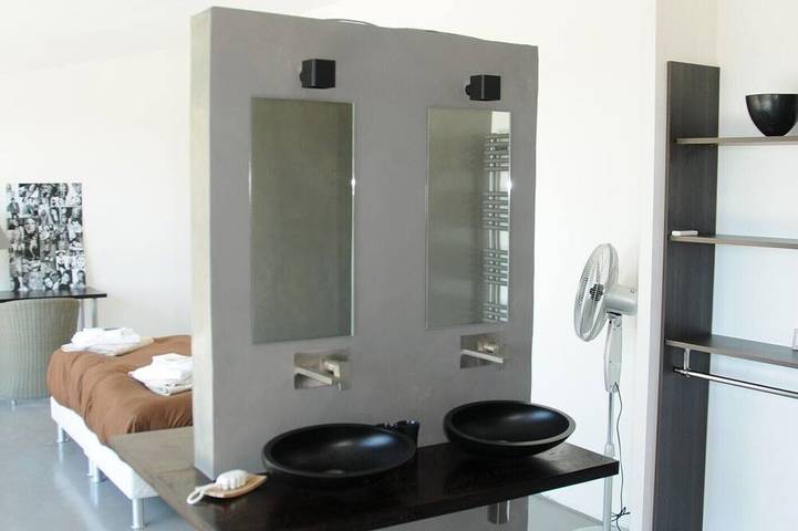 Location de vacances pour 8 personnes, avec jardin et terrasse dans Office De Tourisme De La Cadiere D Azur - 4