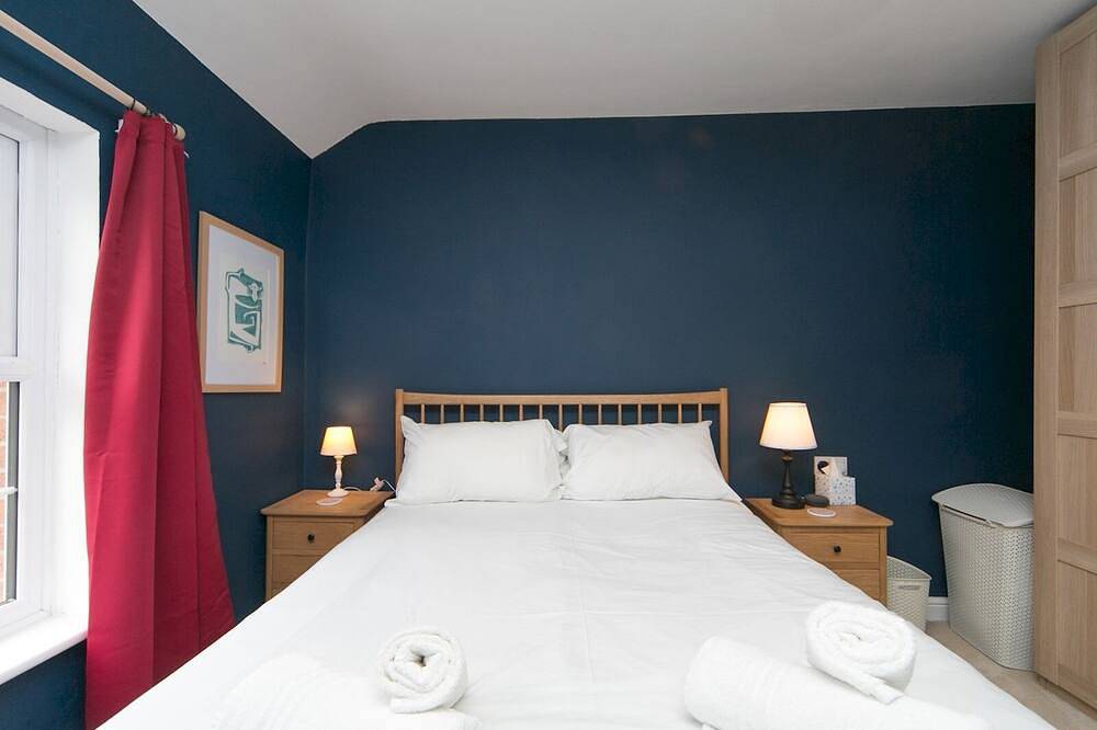 2 Bedroom Quarryman Cottage at the base of Snowdon - Pass the Keys in Llanberis, Llyn Padarn