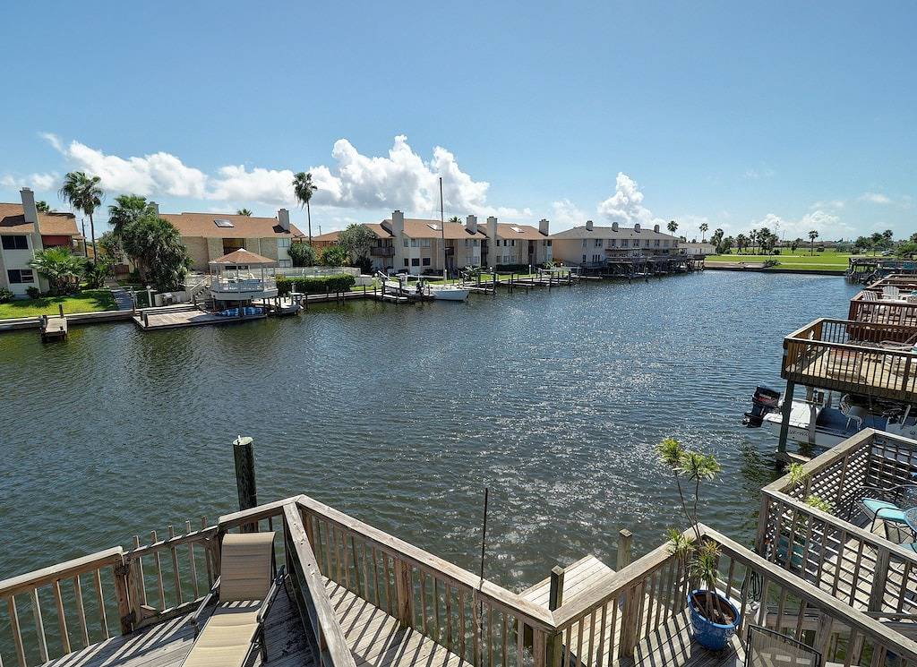 Neu renoviertes Stadthaus am Wasser / Strandnähe in North Padre Island, Corpus Christi