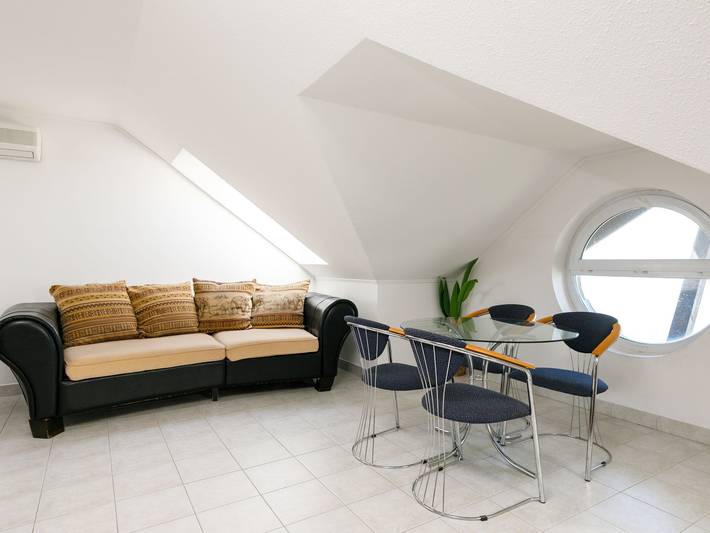Ferienwohnung für 4 Personen, mit Garten und Seeblick in Ungarn - 2