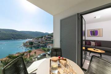Ferienwohnung für 4 Personen, mit Meerblick und Balkon in Rabac