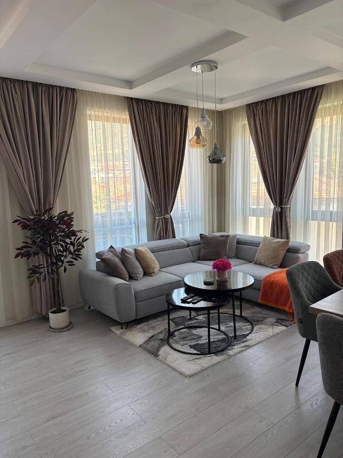 Apartament wakacyjny dla 4 osób, z Balkon i Jacuzzi oraz Taras i Widok w Karłowo