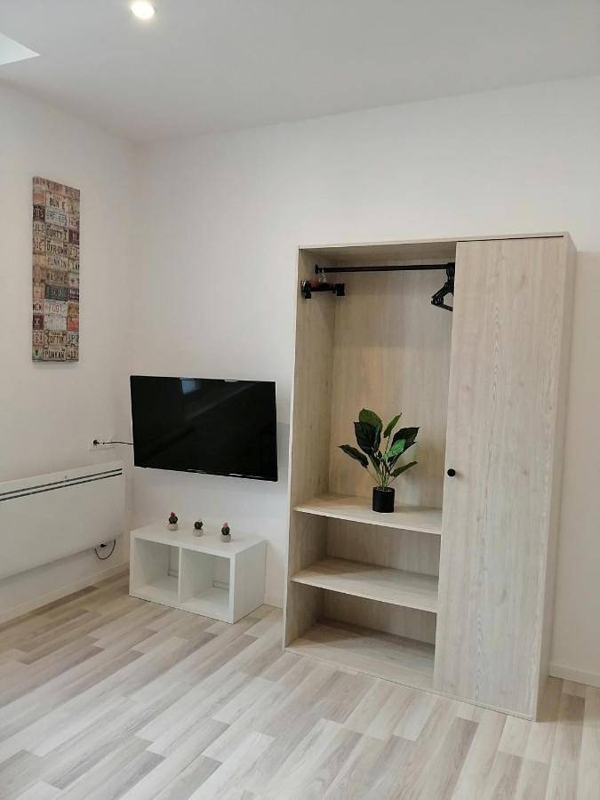 Appartement entier, Studio cosy Brick Home Gare à 100m in Tonneins, Région de Marmande