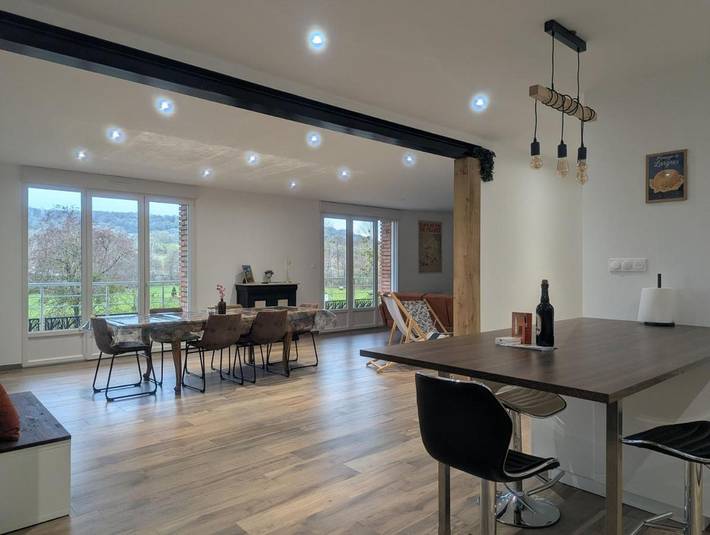 Location de vacances pour 6 personnes, avec jardin, animaux acceptés à Sarrey