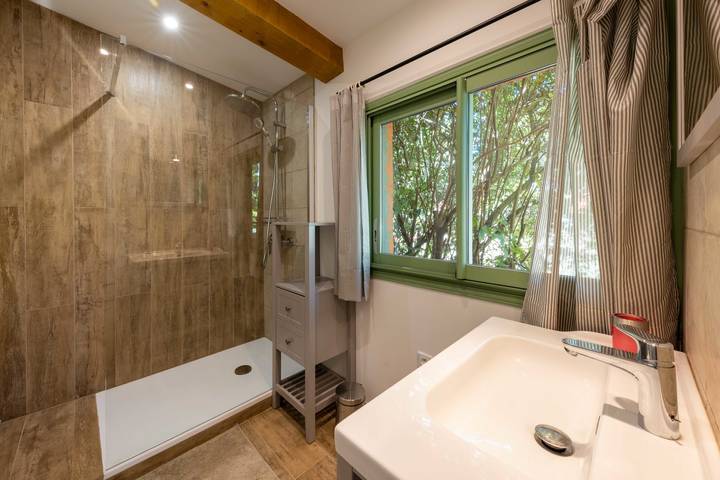 Ganze Wohnung, Ferienwohnung für 4 Personen mit Garten in Grasse, Mittelmeerküste (Frankreich)