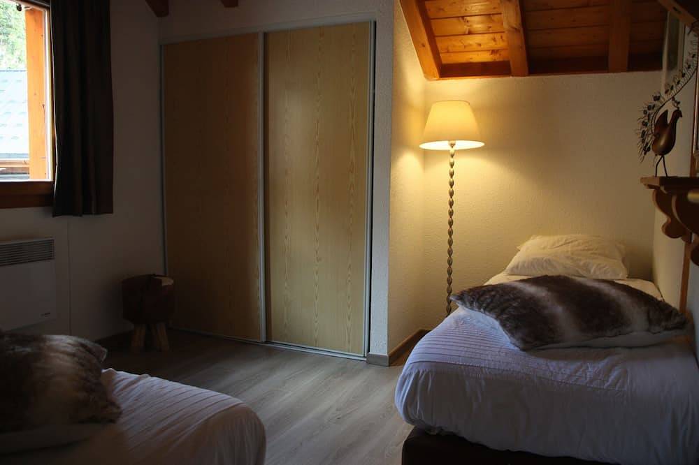 Chalet de esquí independiente de lujo para 12 personas en las pistas en el corazón de la zona de esquí in Oz (desambiguación), Parque Nacional de los Ecrins