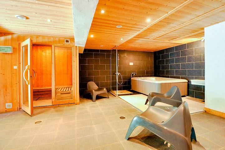 Chalet pour 15 personnes, avec balcon ainsi que sauna et vue, animaux acceptés à Morzine - 2