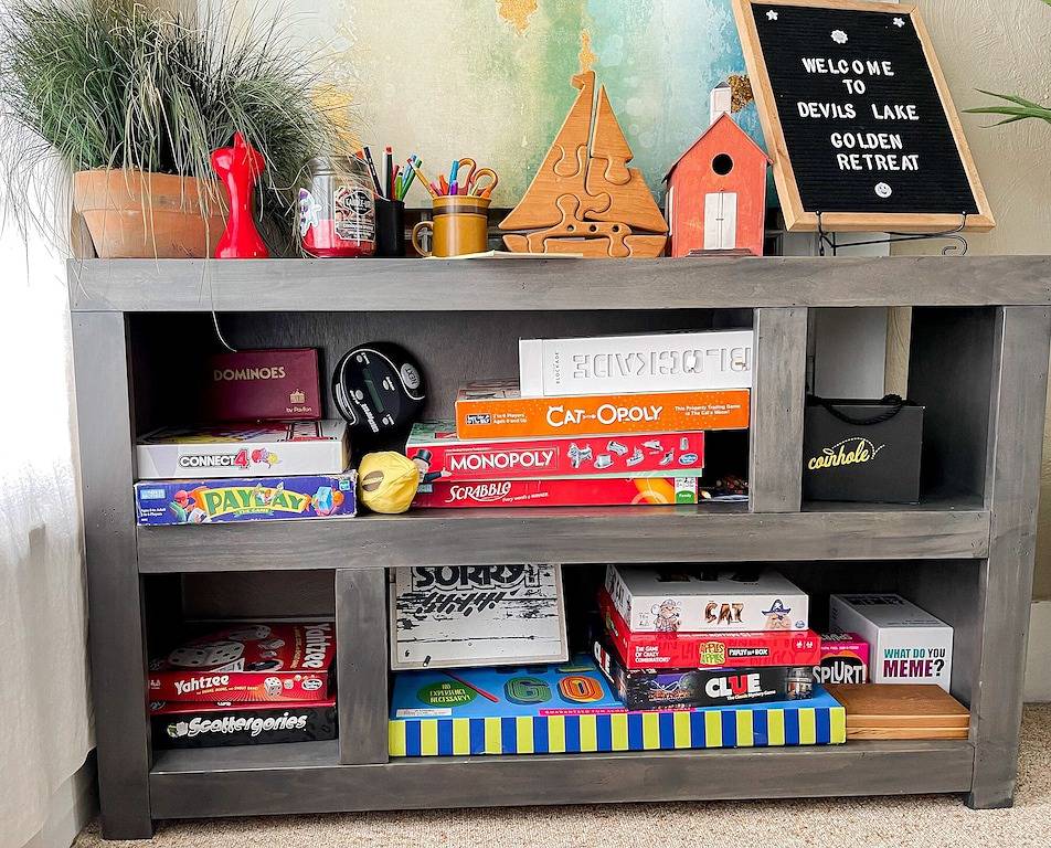 Beautiful Lakefront Cottage!! ☀️🧡 Kayaks! Clear Sandy Bottom in Manitou Beach-Devils Lake, Lenawee County