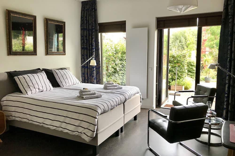 B&B / Art gallery with terras / garden In the historic center of Dordrecht in Dordrecht, Parco Nazionale De Biesbosch