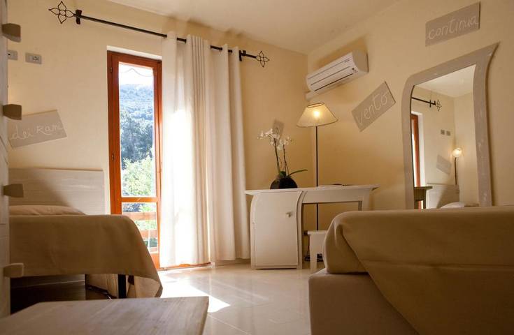 Hotel für 2 Personen, mit Ausblick und Pool sowie Garten, mit Haustier in Sant'Andrea - 2