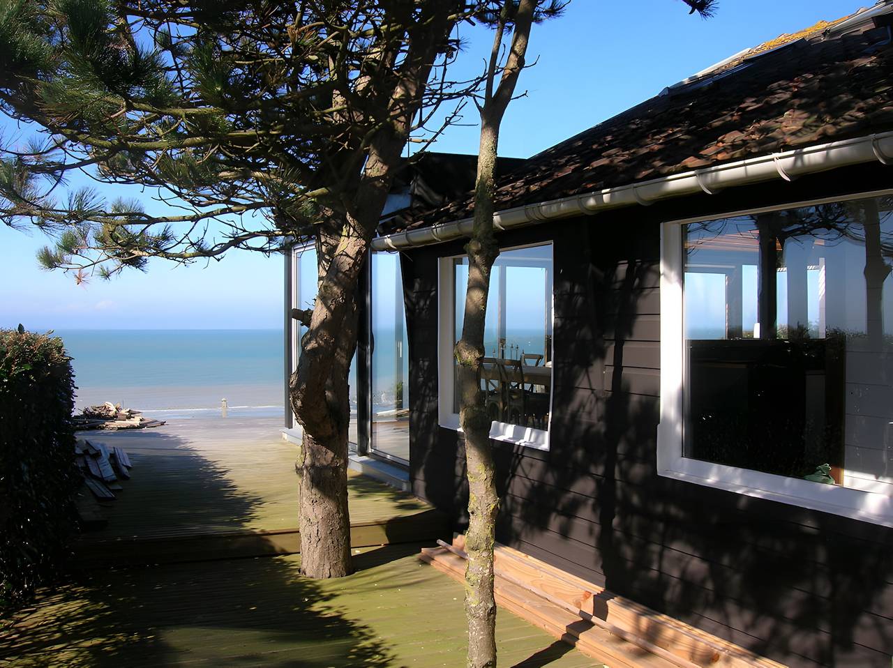 Casa vacacional «Quibervilla La Mer a 10 metros» con vistas al mar, terraza compartida y Wi-Fi in Quiberville, Región de Dieppe