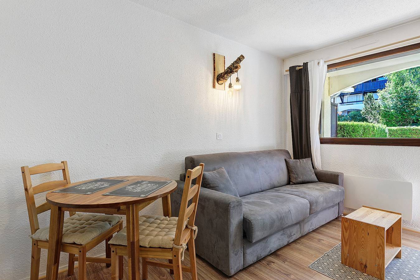 Appartement entier, Rez-de-jardin au cœur de Villard, terrasse et  jardin privé in Villard-de-Lans, Parc naturel régional du Vercors