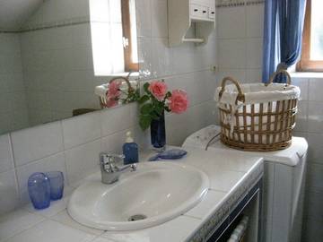 Gîte pour 6 personnes, avec jardin à Mellionnec