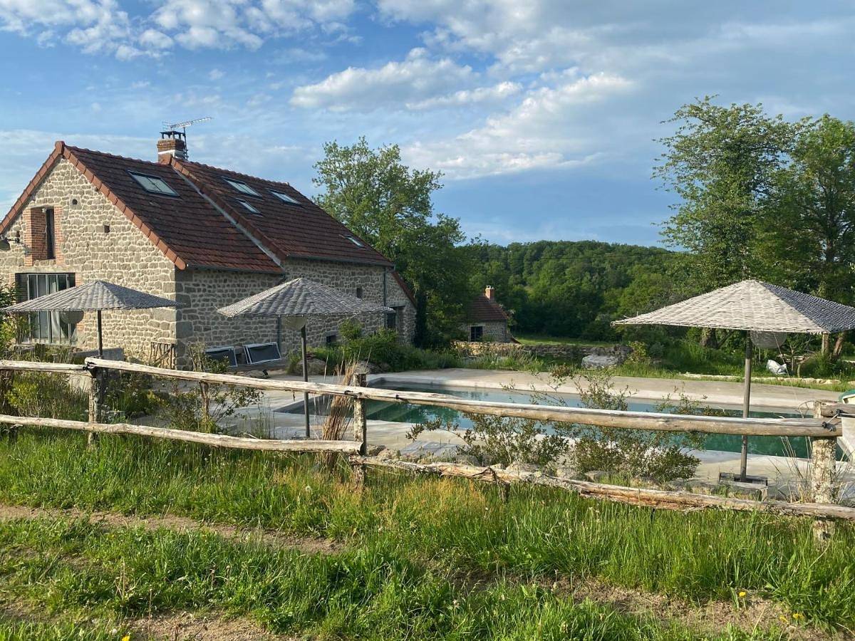 Domaine de Combraille en Marche in Saint-Médard-la-Rochette, Région d'Aubussargues