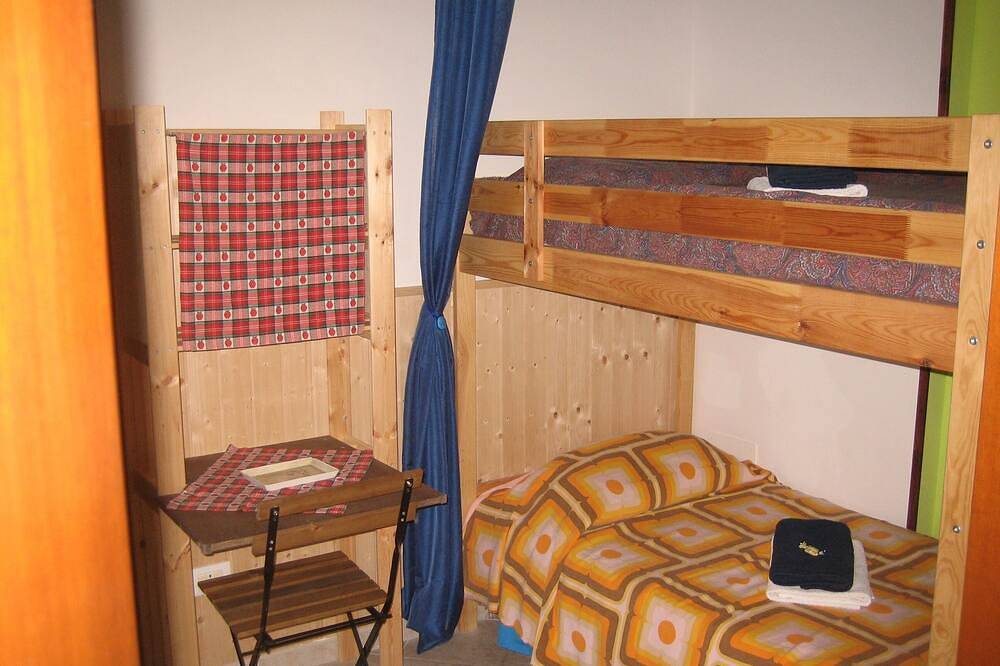 Eco holidays between Sea and Mountains of Abruzzo App. \"La Luna\" in Castiglione Messer Raimondo, Gran Sasso