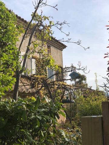 Chambre d’hôte pour 2 personnes, avec jardin et terrasse à Roaix