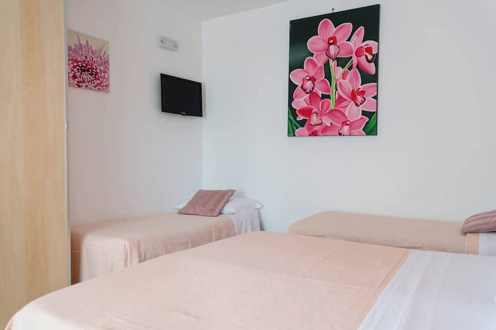 Entire apartment, Cozy two-room apartment for 4 people near the sea and other places of interest in Torre Olevola, Agro Pontino