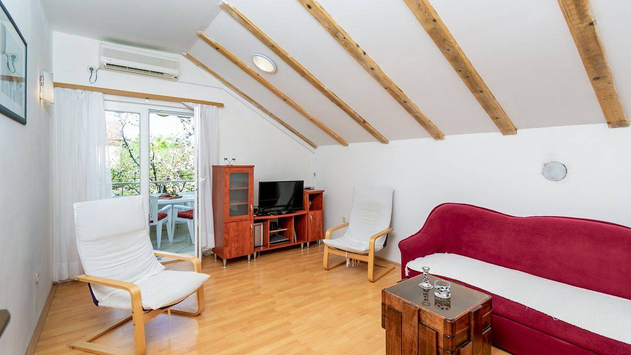 Entire holiday apartment, Ferienwohnung für 5 Personen (53 m²) in Ugljan in Ugljan, Ugljan Island