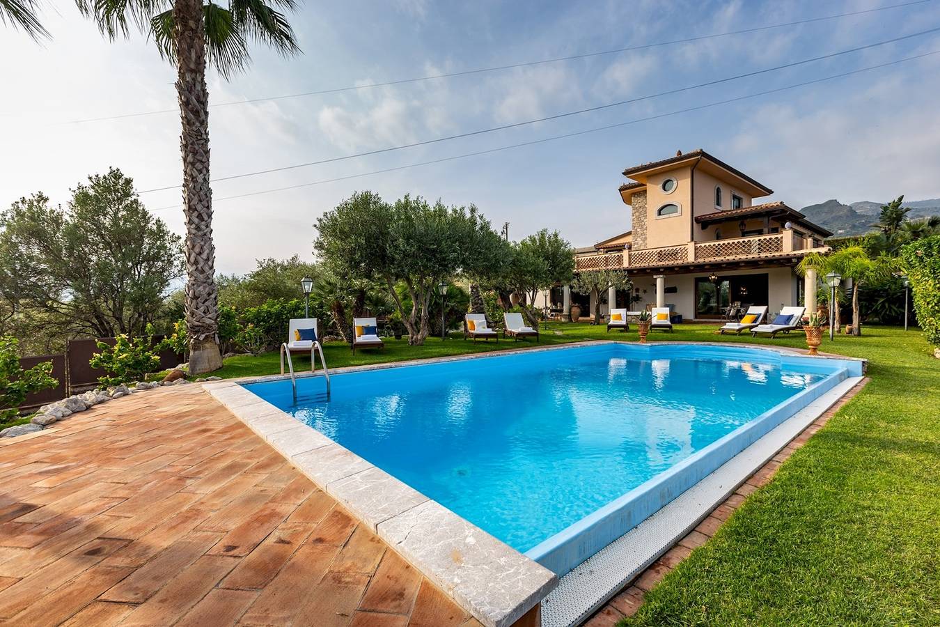 Villa für 12 Personen mit Whirlpool in Giardini-Naxos, Messina Provinz