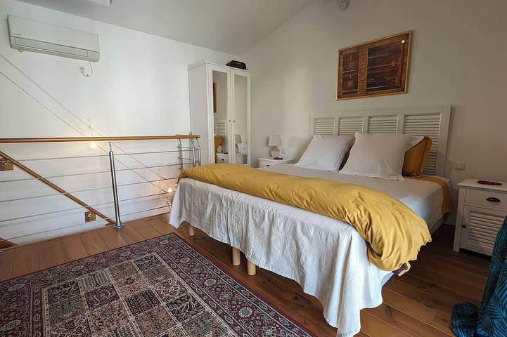Renovated barn with garden access in Prades, Prades region