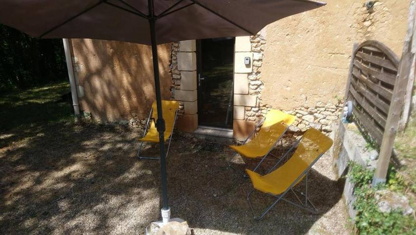 Location de vacances pour 3 personnes, avec Terrasse et Jardin à Saint-Laurent-des-Bâtons
