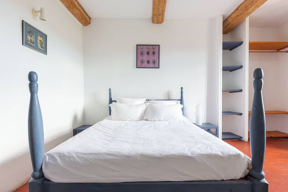 19th Century Maison-De-Maitre With Private Pool in Berlou, Béziers region