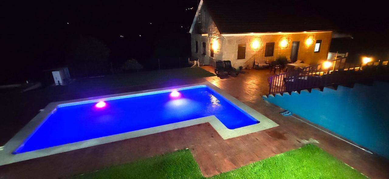 Three-Bedroom Townhouse in Barcia de Mera, Covelo