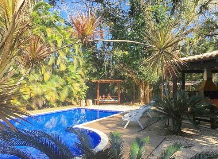 Casas e apartamentos de temporada para 3 pessoas, com piscina e jardim e ainda terraço and sauna na Praia de Itamambuca