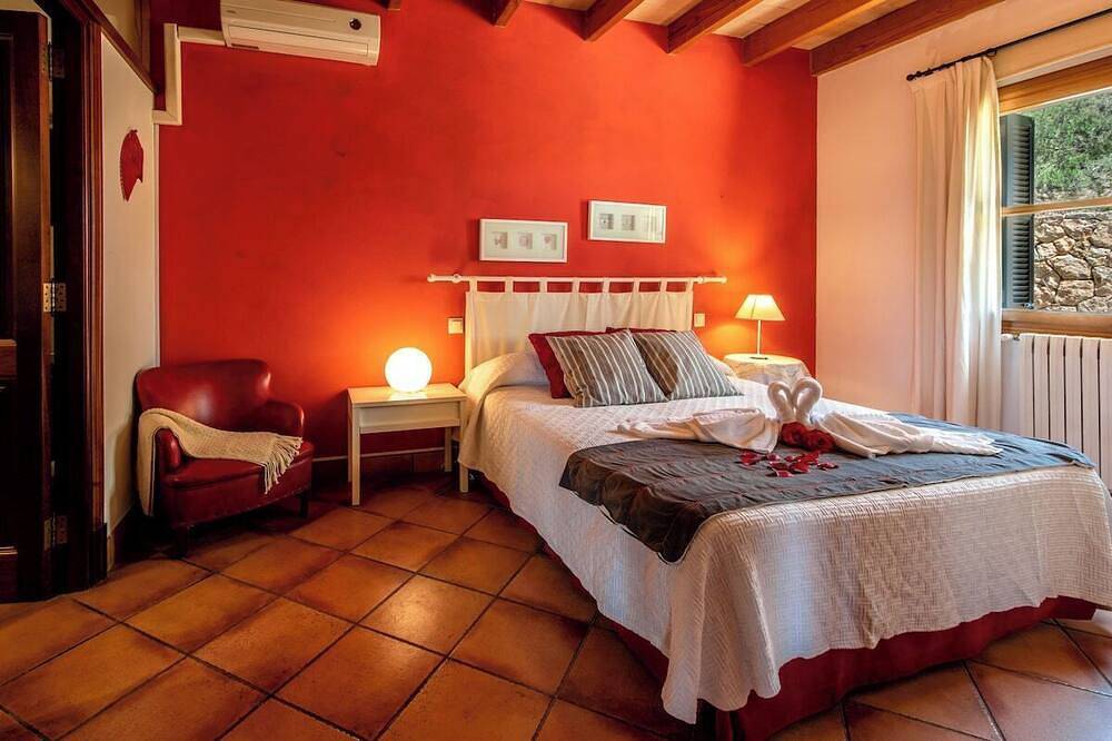 Villa Es Pinar avec piscine in Alaró, Majorque l'intérieur des terres