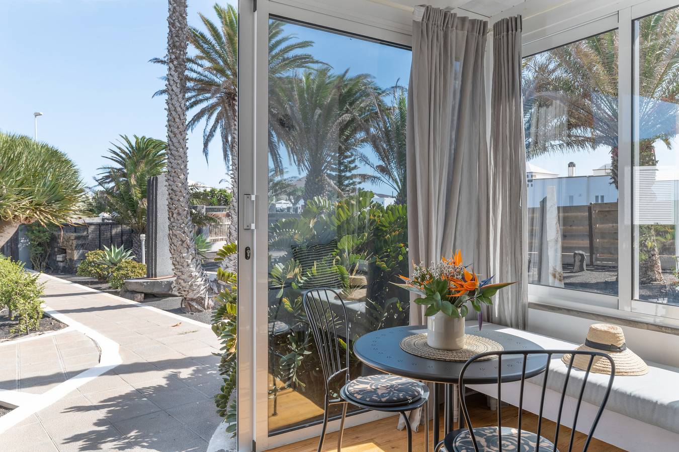 Appartement entier, Appartement de vacances 'Suite Arte y Dragos' avec vue montagne, terrasse et Wi-Fi in San Bartolomé, Lanzarote