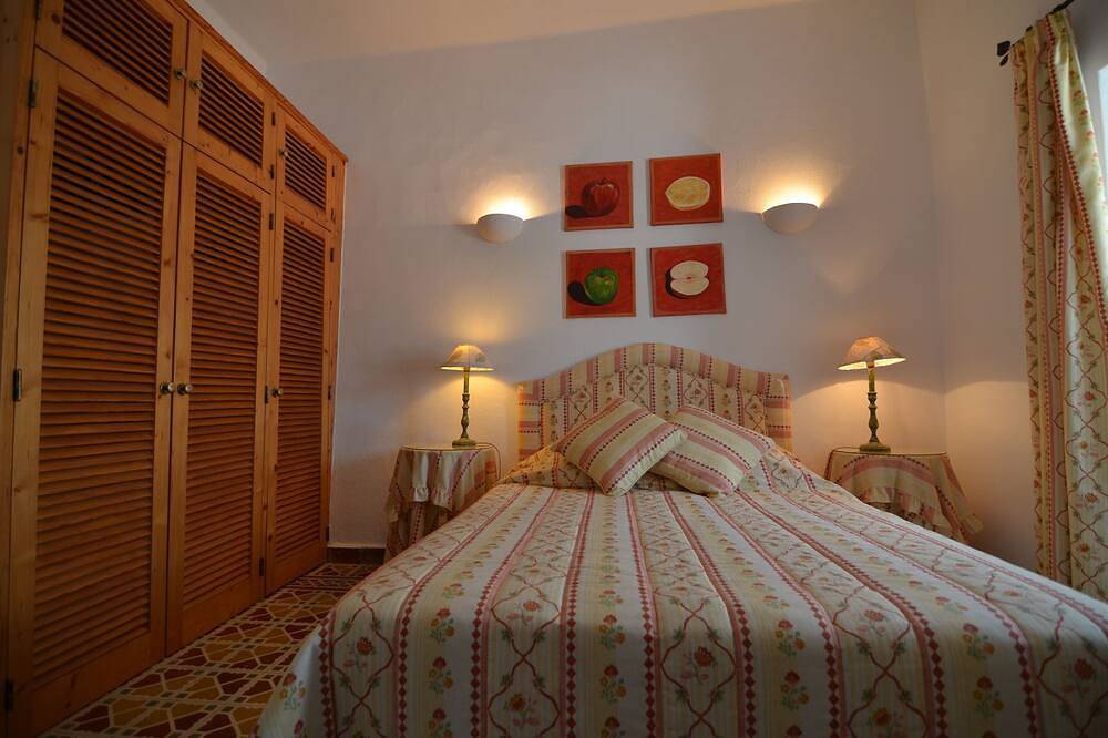 Hermosa casa de campo restaurada típica de Algarve con piscina privada y vista al mar in Salir, Distrito de Faro