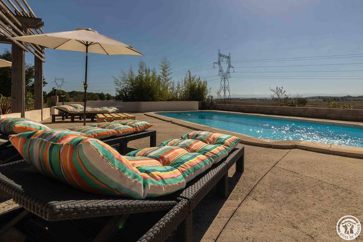 Gîte pour 8 personnes, avec piscine ainsi que jardin et terrasse à Saint-Félix-Lauragais - 3
