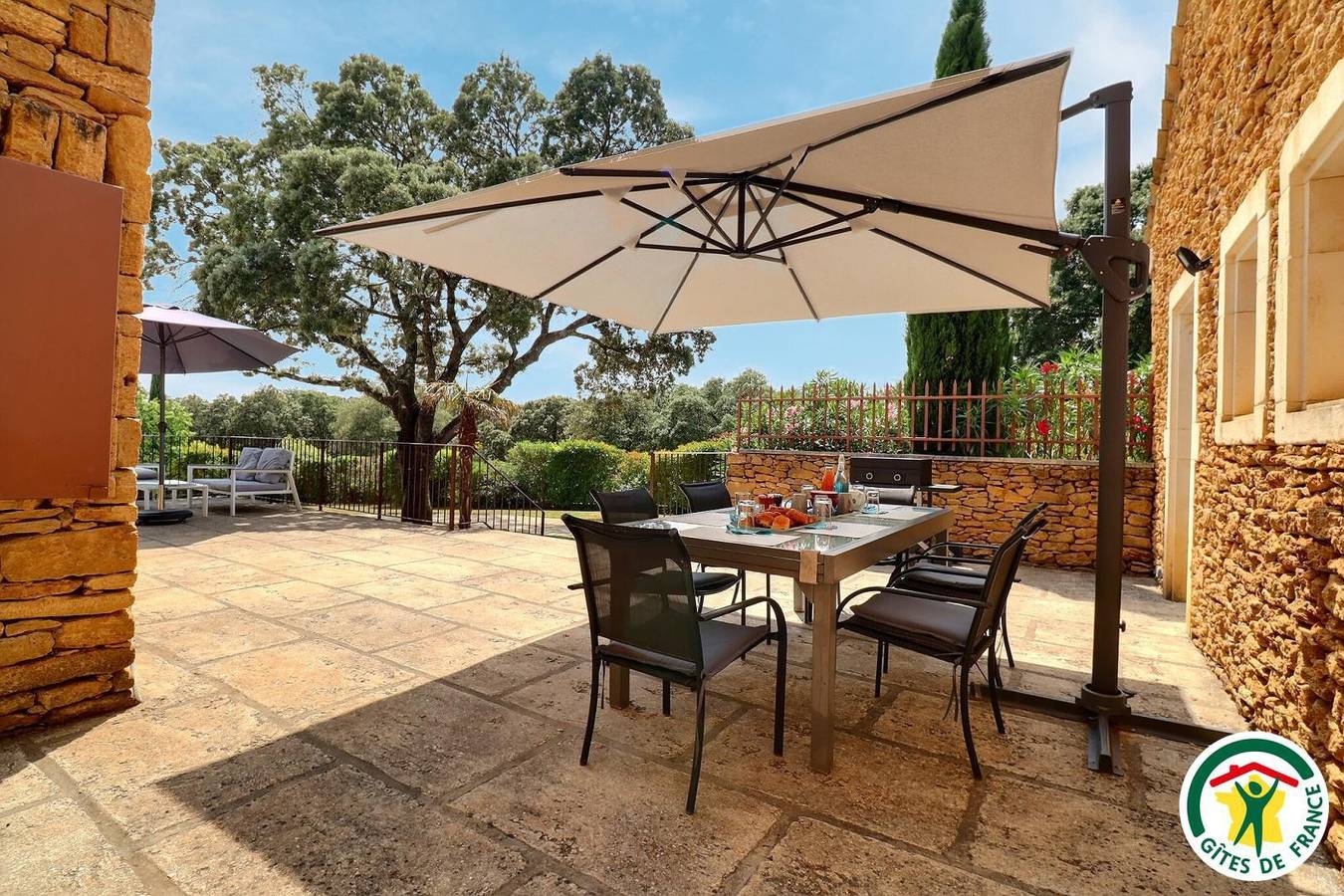 Les Aiguiers in Grignan, Región de Nyons