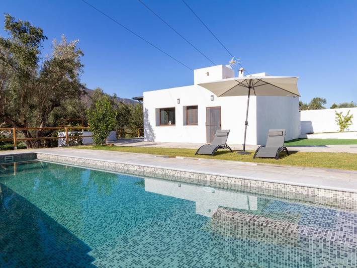 Apartamento para 4 personas, con Jardín y Piscina en Órgiva