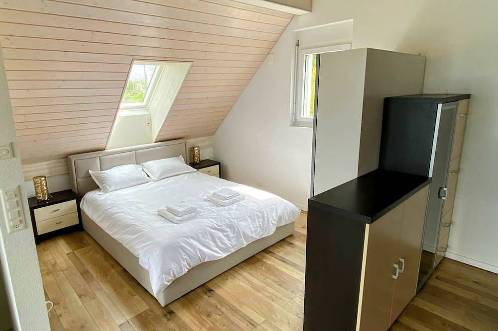 Stand alone house for your trip, just 15 minutes to Zurich main station. in Urdorf, Kanton Zürich
