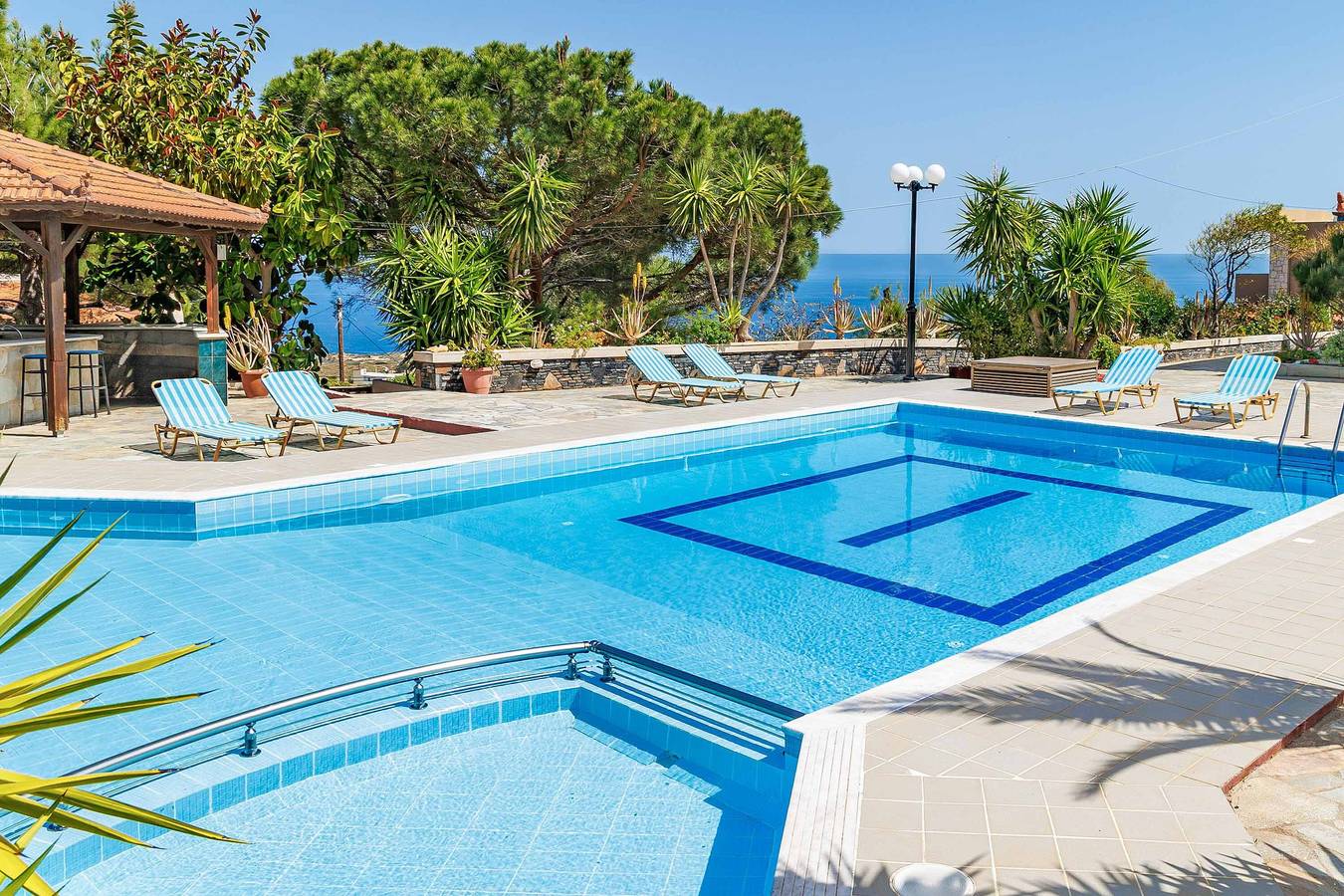 Villa für 6 Personen mit Terrasse in Agia Pelagia, Achlada