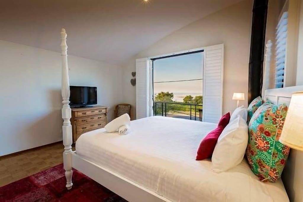 Panoramablick auf die Bucht - Haustierfreundlich und nur 5 Gehminuten von der Stadt entfernt in Dunsborough, Western Australia