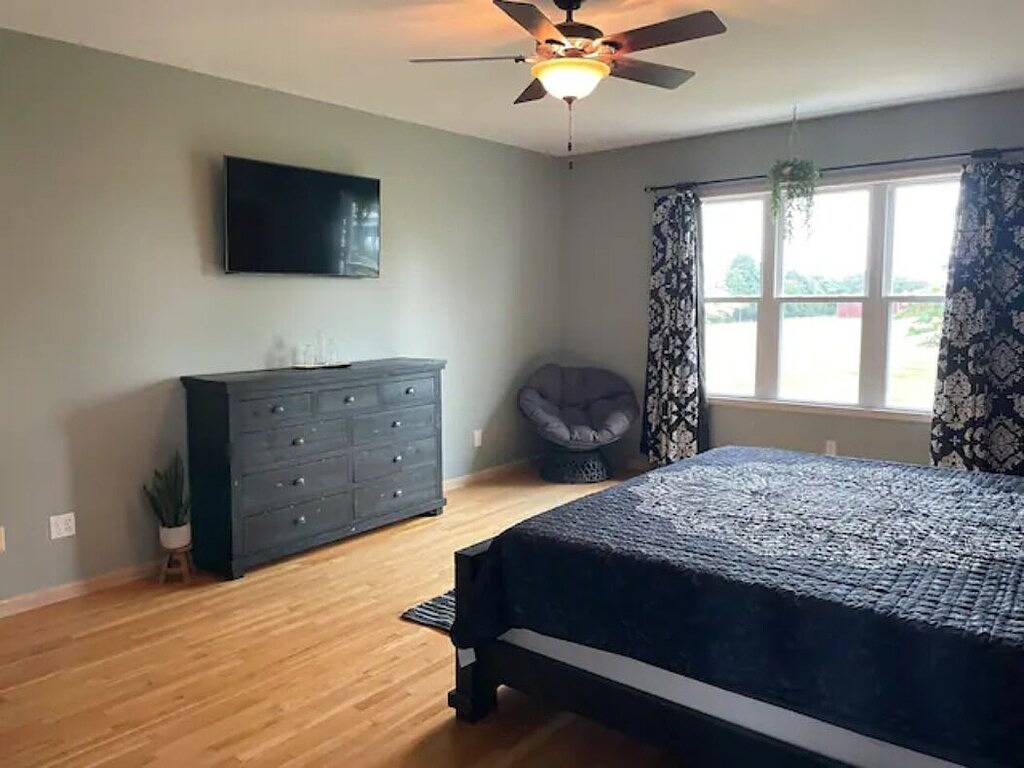 Sip & Stay at Starview Vineyards in Union County (IL)