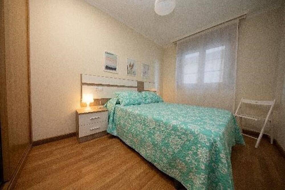 Entire apartment, Urb. Sea 2 Bedrooms in O Vicedo, Galician Coast