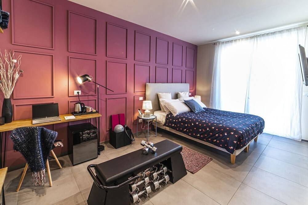 Double/twin room with private bathroom near Pescara airport in Pescara, Adriatic Coast Abruzzo