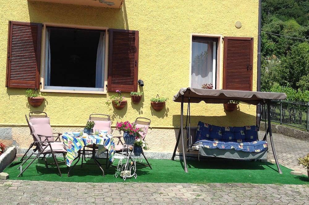 Villa Marilena: casa independiente con acceso directo al lago in Ranzanico, Alpes de Bérgamo Oriental