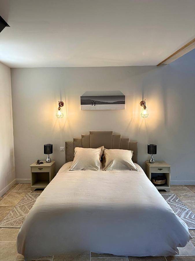 Gîte pour 2 personnes, avec piscine ainsi que terrasse et jardin à Lagraulet-du-Gers - 4