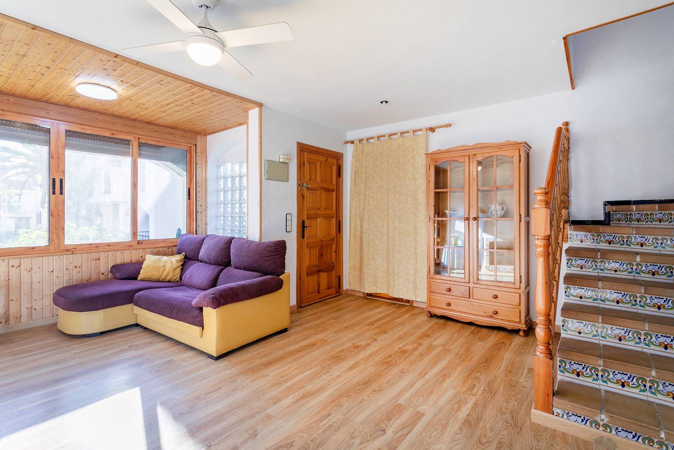 Ferienhaus 'Casa En La Playa' mit Gemeinschaftspool, privater Terrasse und Wi-Fi in Santa Pola, Costa Blanca