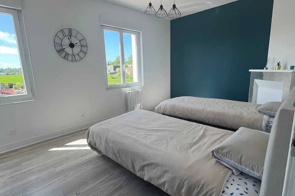 Homerez - Encantadora casa en Lagord con jardín privado in Lagord, Región de La Rochelle