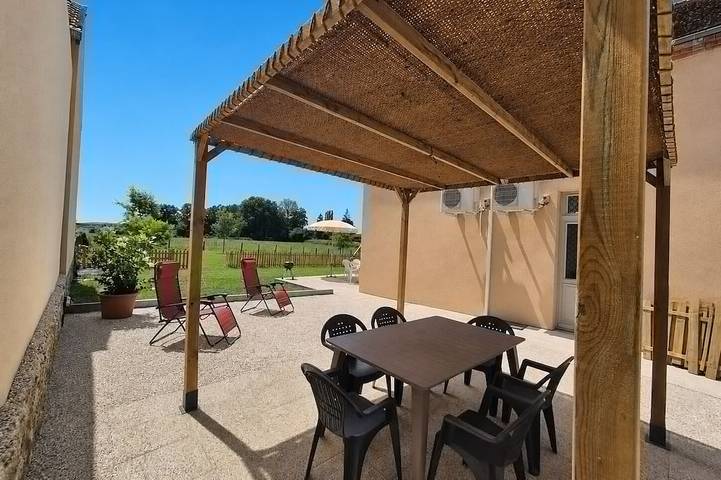 Location de vacances pour 6 personnes, avec jardin à Palinges