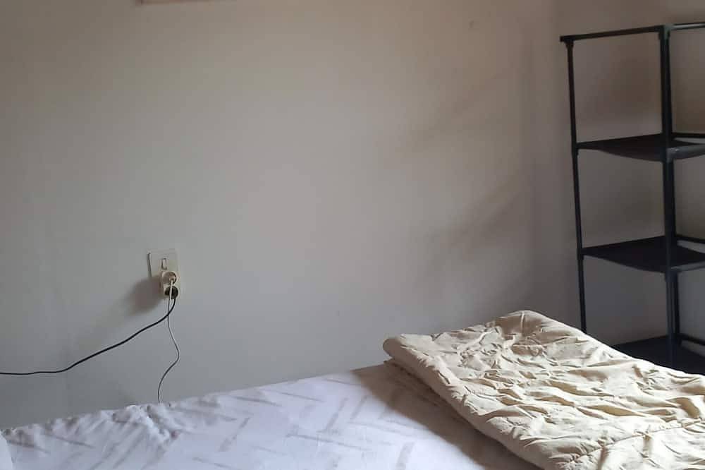 Appartement T3 A 5Mn De Font Romeu Parking Prive (Ideal Rando, Animaux Acceptes) in Égat, Parc naturel régional des Pyrénées catalanes
