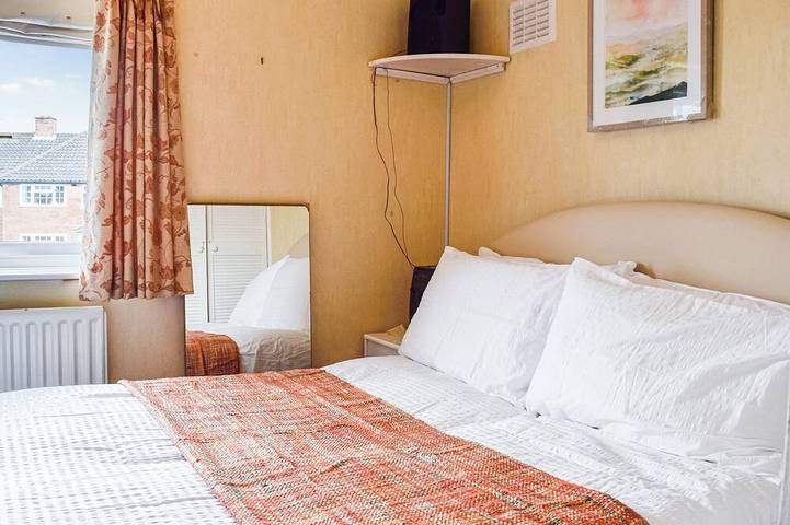 Alojamiento de 3 habitaciones en Sutton Coldfield in Birmingham, Birmingham y alrededores