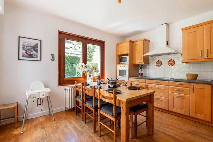 Gîte pour 6 personnes, avec vue et jardin, animaux acceptés à Magland - 4
